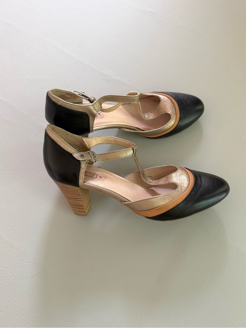 Pikolinos T-Strap Block Heel Leather Pumps 50s Style Black Gold Tan size Euro 41